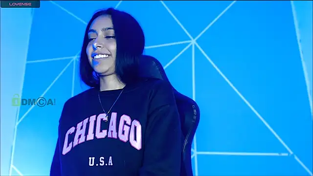 lilylouisee online show from October 16, 2025, 10:00 pm