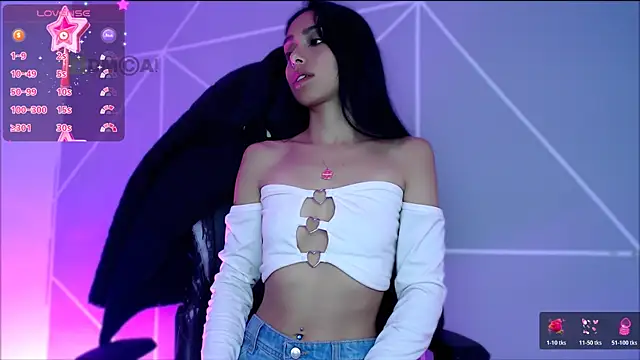 Snapshot of lilylouisee chatting on February 9, 2026, 10:03 pm lilylouisee online show from February 9, 2026, 10:03 pm