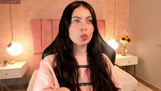 magic fernanda online show from March 19, 2025, 9:05 pm