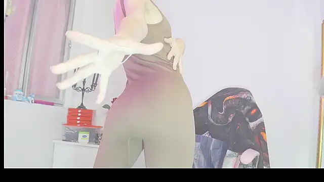 Snapshot of Stryxcy chatting on March 17, 2025, 9:45 pm Stryxcy online show from March 17, 2025, 9:45 pm