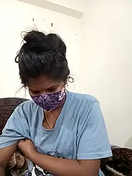 Snapshot of Anusri- chatting on February 3, 2026, 10:48 pm Anusri- online show from February 3, 2026, 10:48 pm