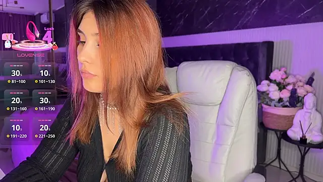 XtraHotX online show from October 2, 2025, 1:12 am