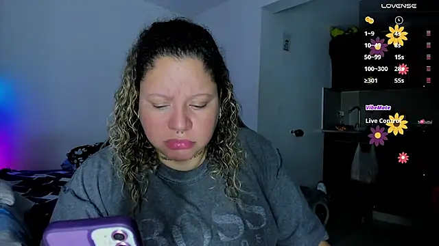 mariana maze online show from February 17, 2025, 5:47 am