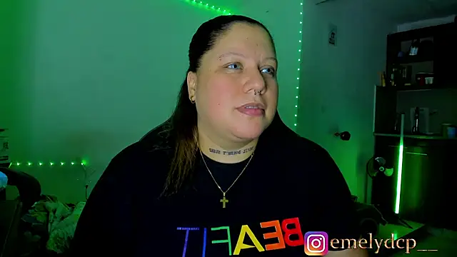Snapshot of mariana_maze chatting on June 15, 2026, 4:15 am mariana maze online show from June 15, 2026, 4:15 am