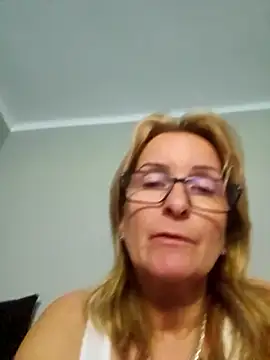 Snapshot of Steffi45 chatting on June 15, 2026, 6:26 am Steffi45 online show from June 15, 2026, 6:26 am
