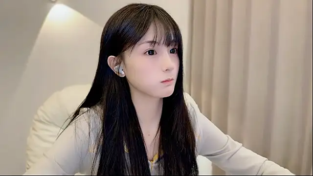 SHUIshui  online show from September 17, 2025, 6:48 am