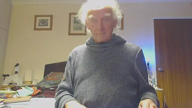 WaverlyKernow online show from December 12, 2024, 8:53 pm