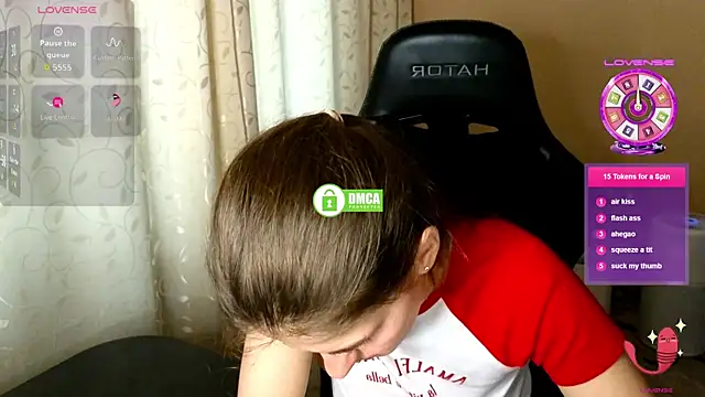 Snapshot of mag1c_eyes1 chatting on April 20, 2026, 1:25 pm mag1c eyes1 online show from April 20, 2026, 1:25 pm