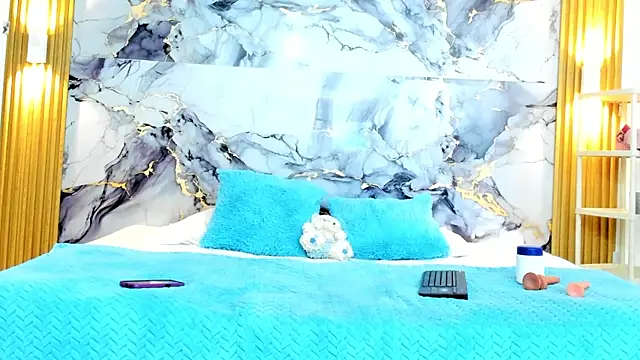 luna hoott online show from November 14, 2025, 1:32 pm