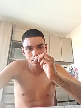 fernandes v online show from March 10, 2025, 7:40 pm