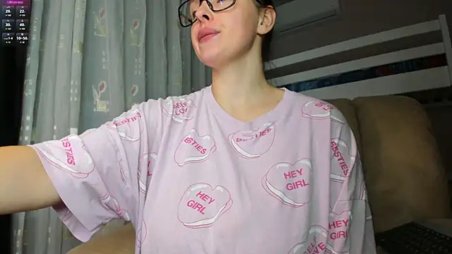 Snapshot of lecherous_wife chatting on September 11, 2025, 5:24 pm lecherous wife online show from September 11, 2025, 5:24 pm