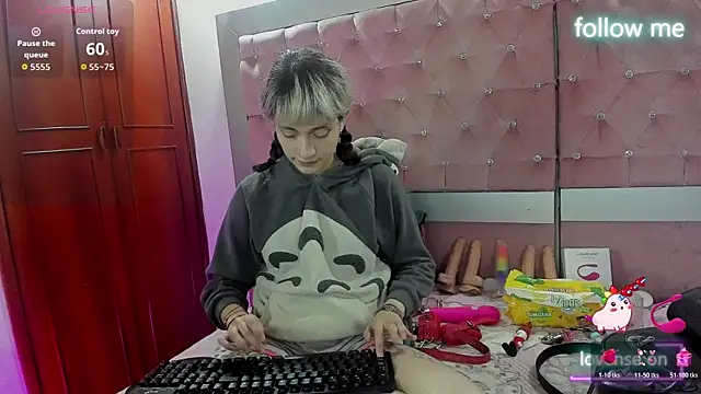 neeko princes online show from November 24, 2025, 12:05 pm