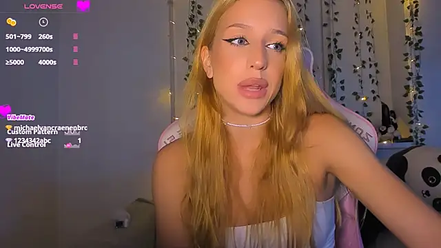 Anice  online show from July 20, 2026, 10:23 pm
