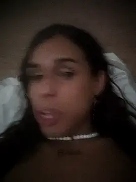 pretty ariiel online show from July 30, 2026, 3:05 am