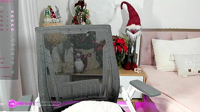 Snapshot of _Joliie_ chatting on December 20, 2024, 5:47 am Joliie online show from December 20, 2024, 5:47 am
