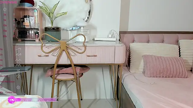 Snapshot of _Joliie_ chatting on January 31, 2025, 1:45 pm Joliie online show from January 31, 2025, 1:45 pm