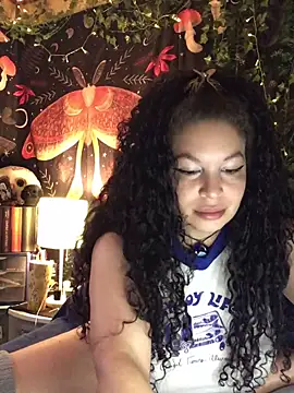 ShaeVictoria online show from November 23, 2025, 9:03 pm