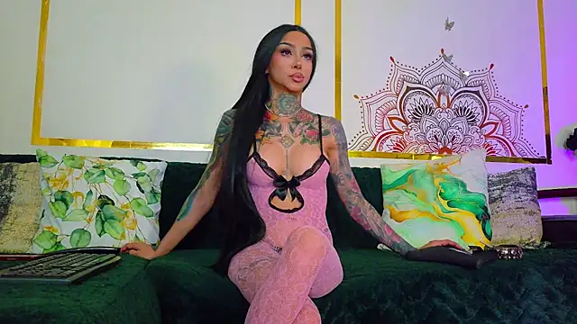 PandoraVolkov online show from April 20, 2026, 6:20 pm