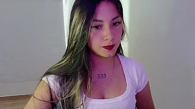 Snapshot of Lia_14_ chatting on February 2, 2026, 8:18 pm Lia 14 online show from February 2, 2026, 8:18 pm