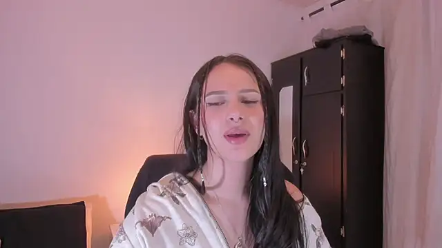 MELISSA ALVAREZ online show from December 23, 2024, 12:41 pm