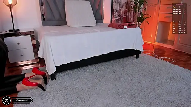 missatenea online show from March 21, 2025, 1:45 pm