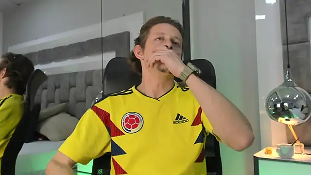 AnthonyAlso online show from November 4, 2025, 9:03 pm