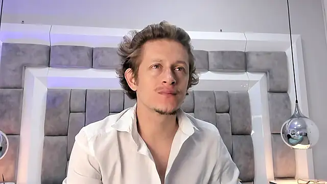 AnthonyAlso online show from November 5, 2025, 9:59 pm