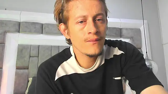 AnthonyAlso online show from November 7, 2025, 10:21 pm