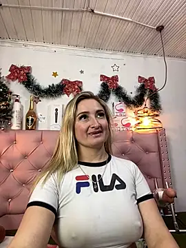 antonella87 online show from December 31, 2024, 10:34 pm