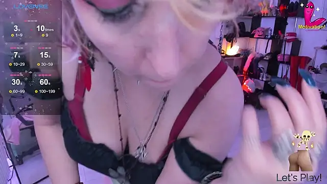 Snapshot of GinaMiracle chatting on October 21, 2025, 10:54 pm GinaMiracle online show from October 21, 2025, 10:54 pm