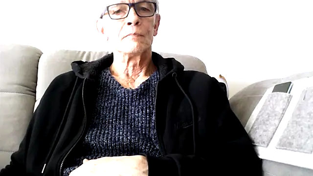 Snapshot of berfri chatting on March 1, 2026, 12:18 pm berfri online show from March 1, 2026, 12:18 pm