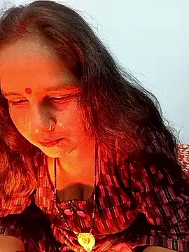 reemacouple007 online show from December 17, 2025, 5:24 am