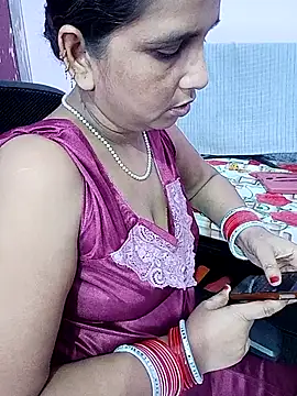 Snapshot of reemacouple007 chatting on July 14, 2026, 6:02 pm reemacouple007 online show from July 14, 2026, 6:02 pm