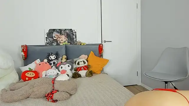 dolly ll online show from February 7, 2025, 1:32 pm