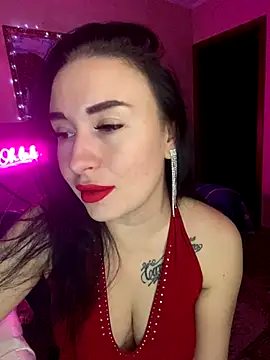 Roxana Bell online show from December 3, 2024, 9:45 pm