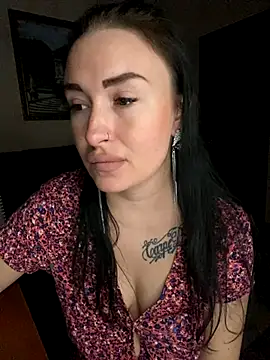 Roxana Bell online show from October 2, 2025, 6:04 pm