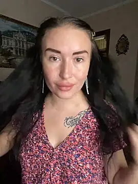 Snapshot of Roxana_Bell chatting on June 21, 2026, 11:46 am Roxana Bell online show from June 21, 2026, 11:46 am