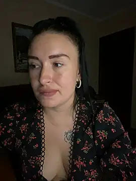 Snapshot of Roxana_Bell chatting on July 15, 2026, 6:57 pm Roxana Bell online show from July 15, 2026, 6:57 pm
