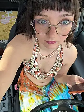 urpuppymoon online show from January 16, 2026, 8:24 pm