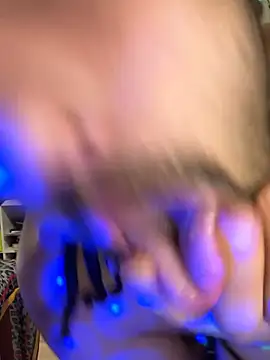 BobbyQ29 online show from November 27, 2025, 4:47 am