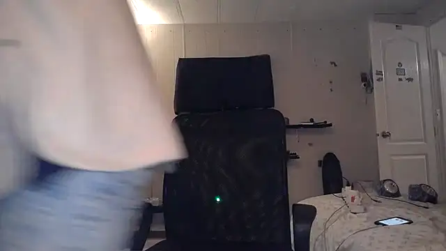 BobbyQ29 online show from February 2, 2026, 4:00 am