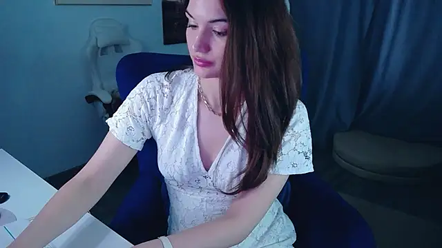 AmbraEnms online show from December 5, 2024, 2:11 pm