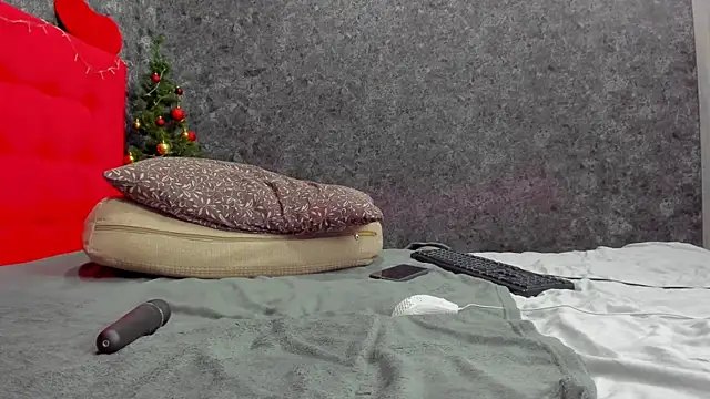 LayaFlow online show from December 13, 2024, 2:38 pm