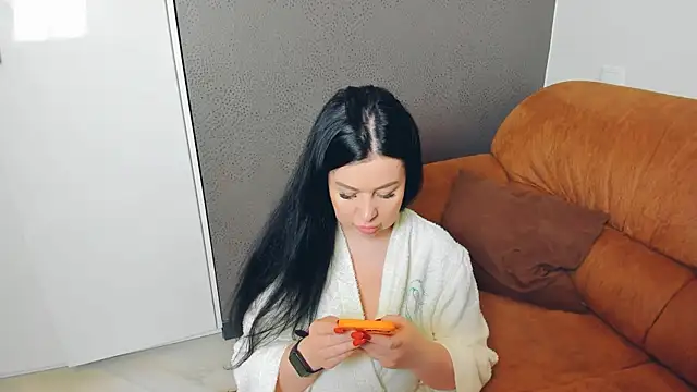 LayaFlow online show from February 8, 2026, 10:07 am