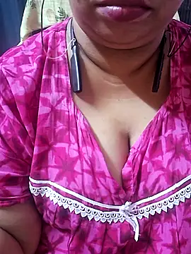 Ravina patil1 online show from September 18, 2025, 9:50 pm