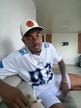 Snapshot of TysonWalkers chatting on September 25, 2025, 10:57 pm TysonWalkers online show from September 25, 2025, 10:57 pm