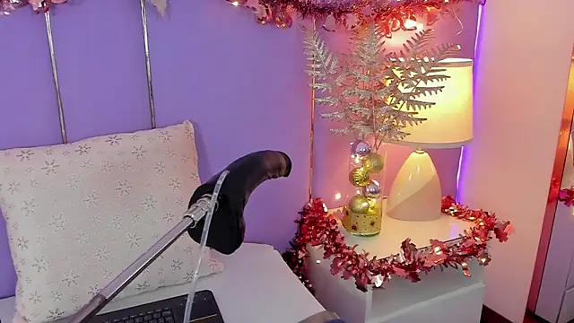 SophyRuiz  online show from December 18, 2025, 12:00 pm