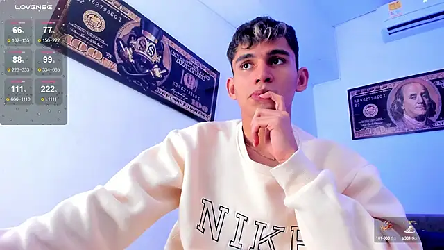 EstebanPerez  online show from December 23, 2024, 3:12 pm