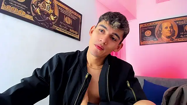 EstebanPerez  online show from December 28, 2024, 12:13 pm