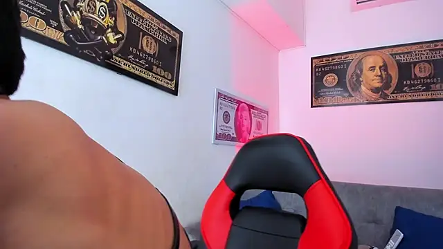 EstebanPerez  online show from December 29, 2024, 12:12 pm